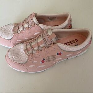 Skechers Memory Foam Pink Flower Slip On Sneakers Size 8.5